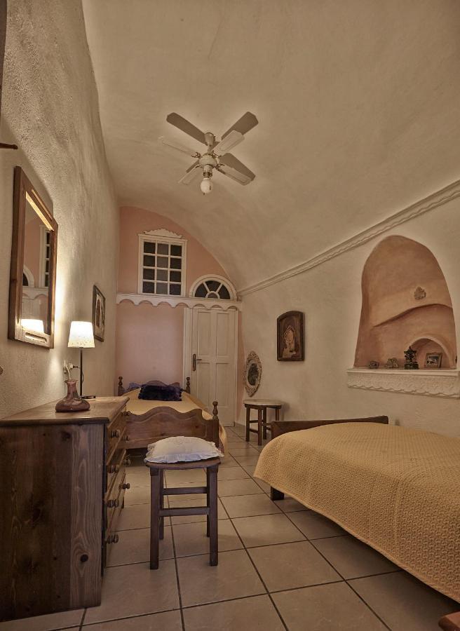 Santorini Cave Houses Vothon Exterior photo