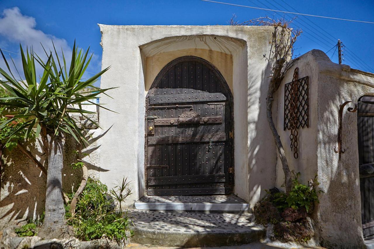 Santorini Cave Houses Vothon Exterior photo